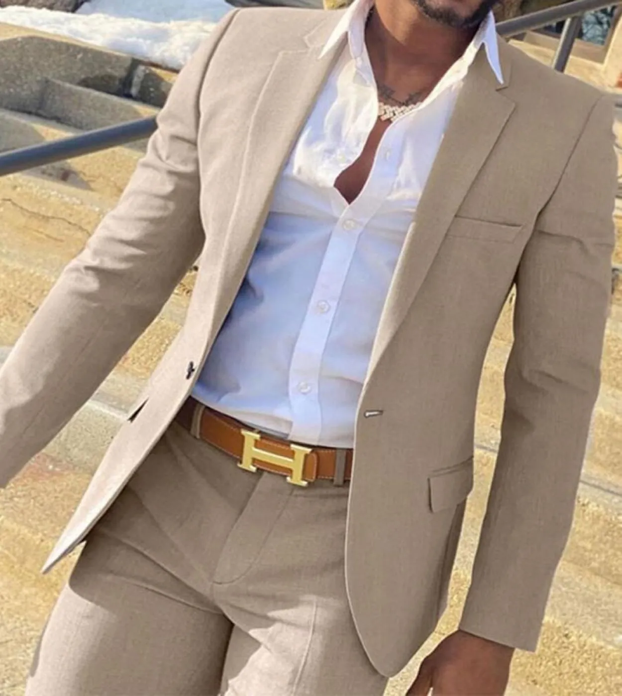 2022 Fashion Costume Slim Fit Gentlemen Abiti per uomo 2 pezzi Beige Wedding Groom Tuxedo Giacca maschile con pantaloni